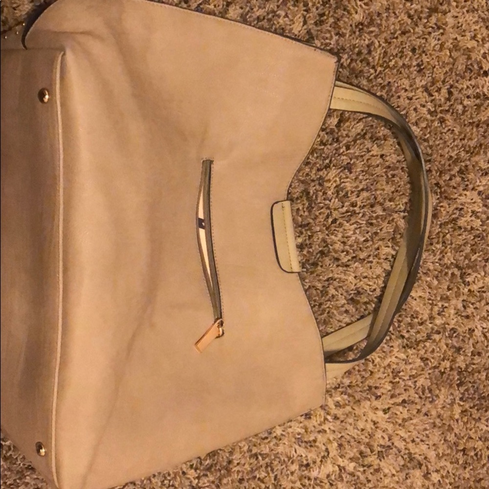 Purse - Picture 2 of 3